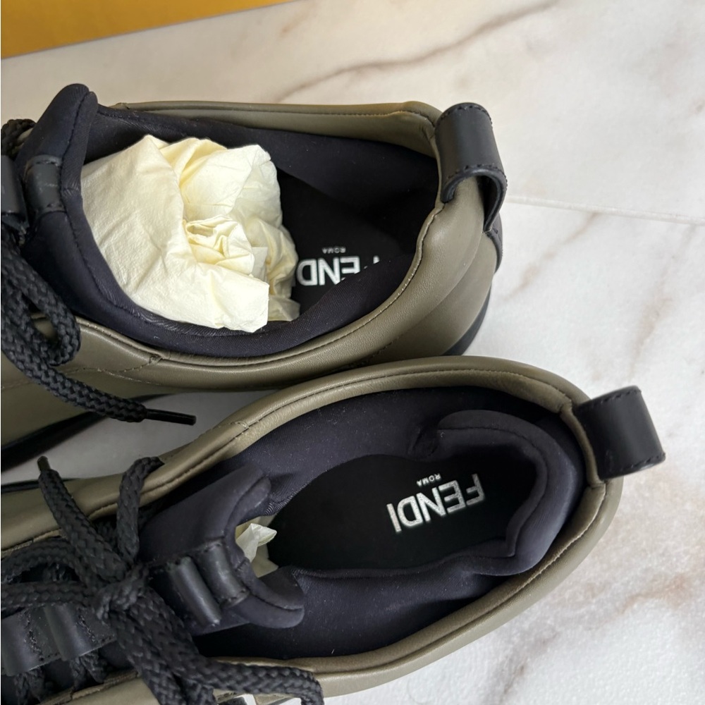✨ Fendi Roma Sneakers | New | Men’s 5 / Women’s 8 | Box Included - Picture 6 of 16